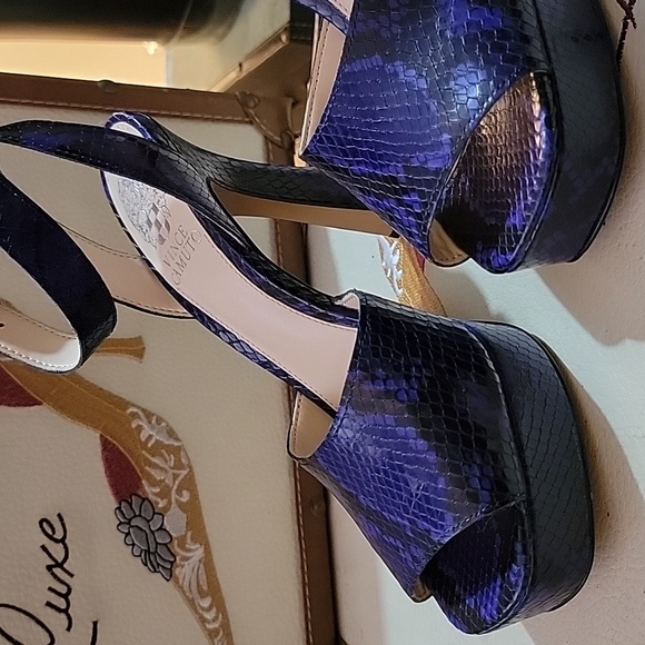 Sz 7med Retro Python Platform Heels - Picture 7 of 16